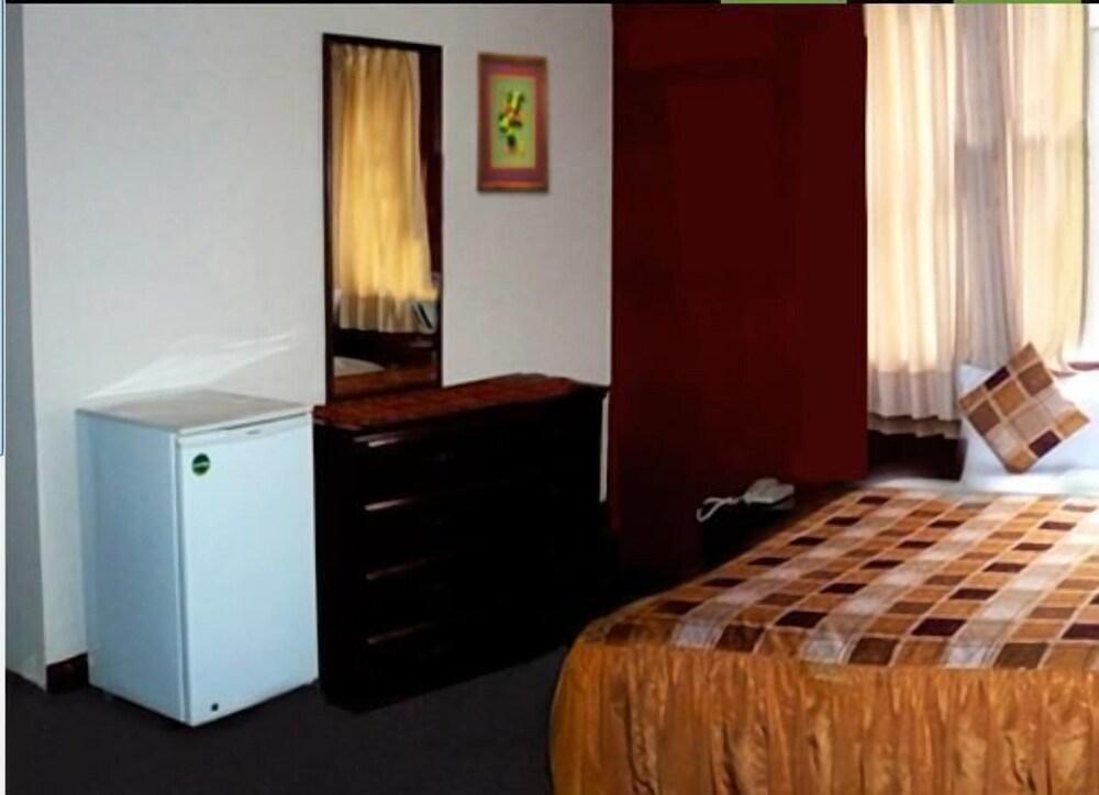 The Place Miraflores Лима Экстерьер фото